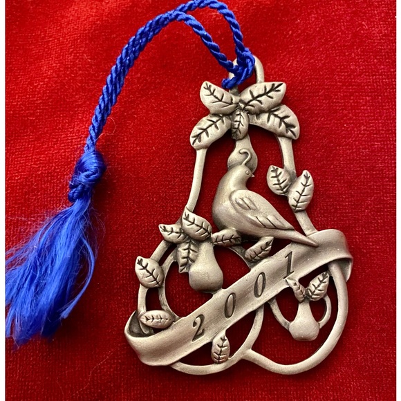 Avon PARTRIDGE IN A PEAR TREE 2001 Pewter Christmas Ornament - Picture 1 of 3